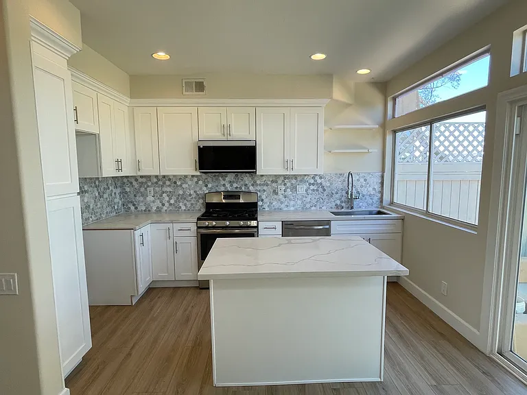 906 S Flintridge Way — Photo 9