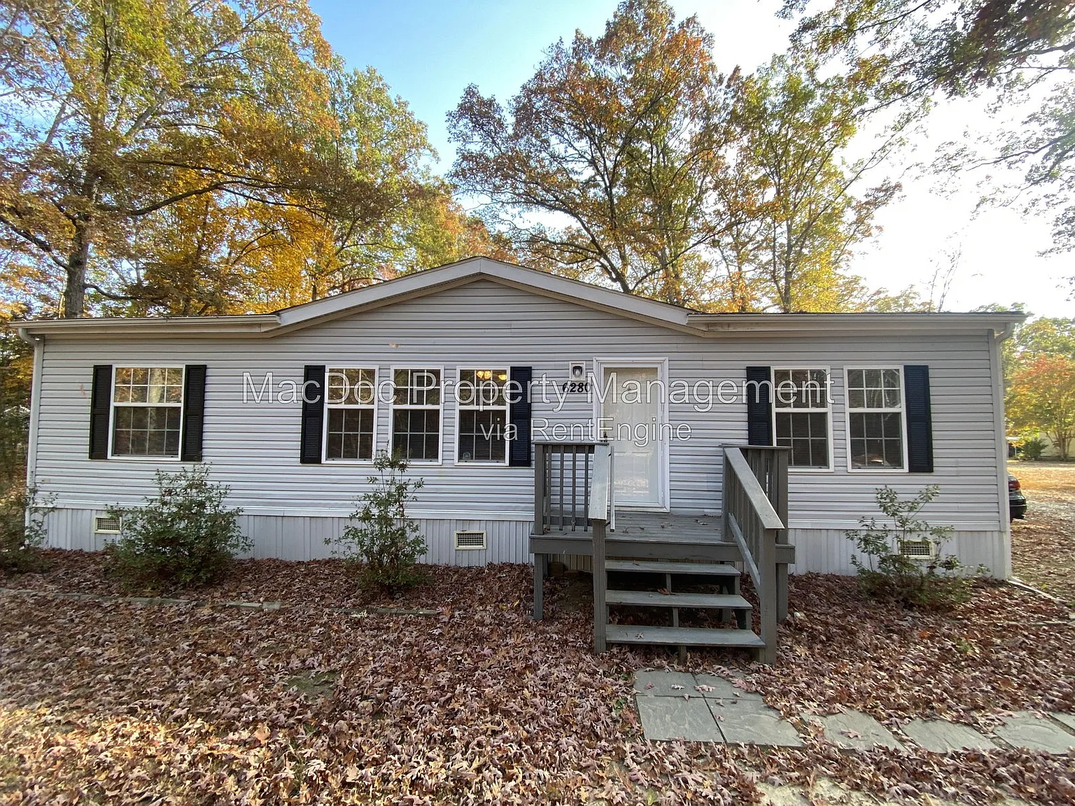 3 bed, 2.0 bath, 1344 sqft, $1,895 — Photo 1