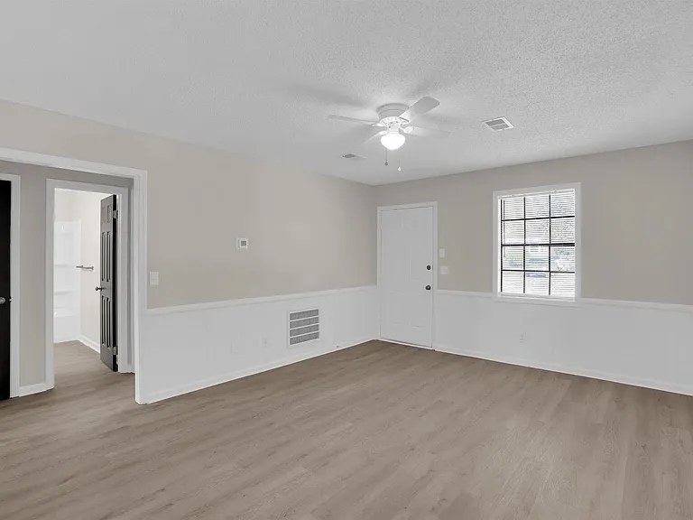 3908 Persimmon St #3908 — Photo 7
