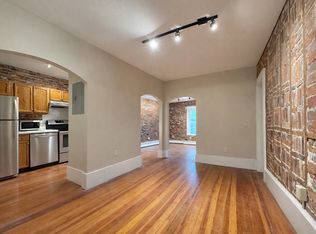 206 Derby St #2R, Salem, MA 01970