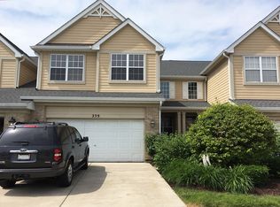 239 Westminster Dr, Bloomingdale, IL 60108