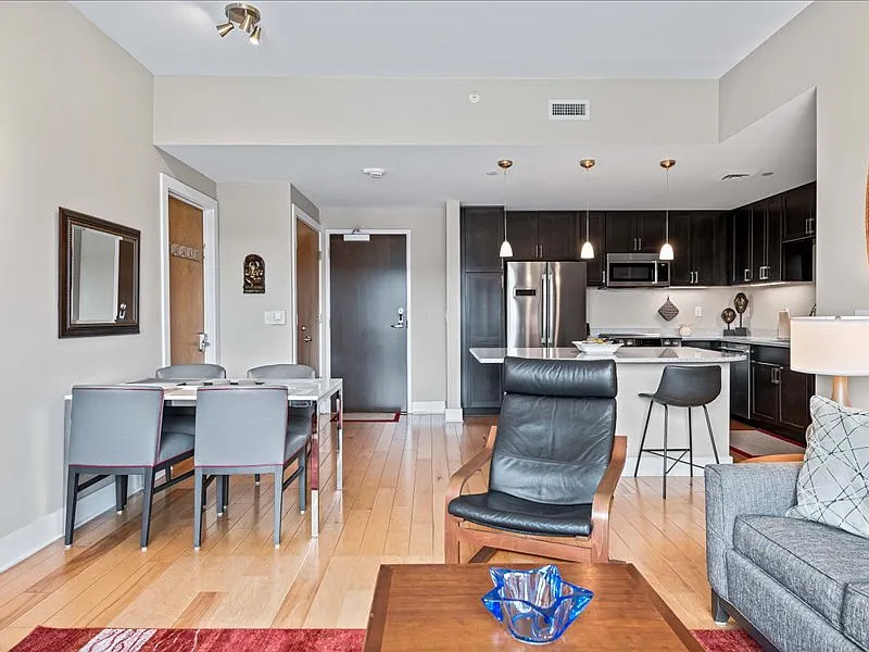 2 bed, 1092 sqft, $3,200 — Photo 3