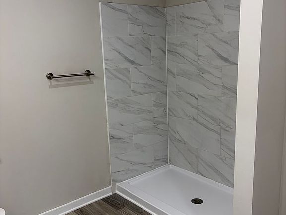 4th image of 1340 S Main St #1346