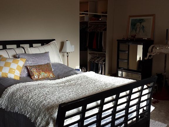 Spacious bedroom with walk in closet