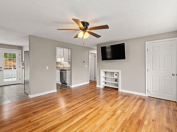 4th image of 130 Old Barnstable Road