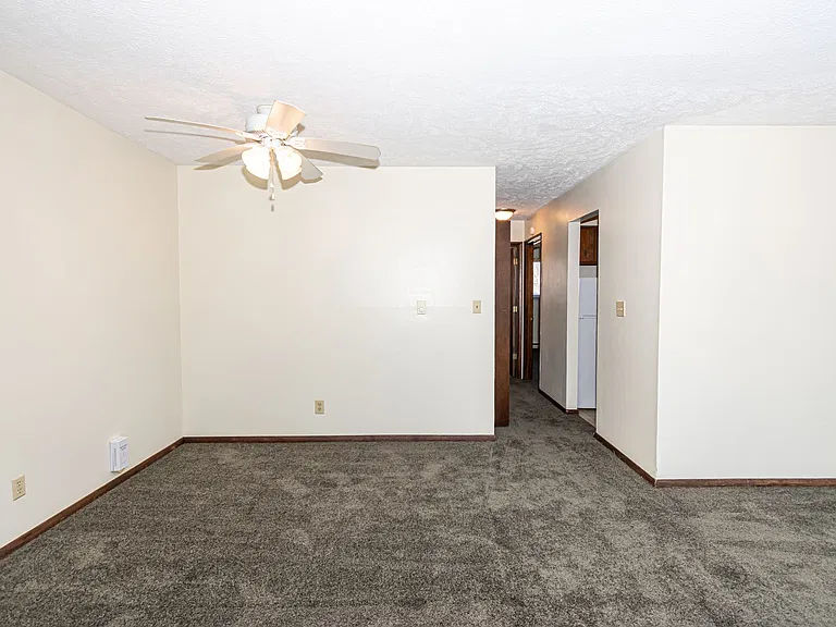 712 Arcadia Dr — Photo 25