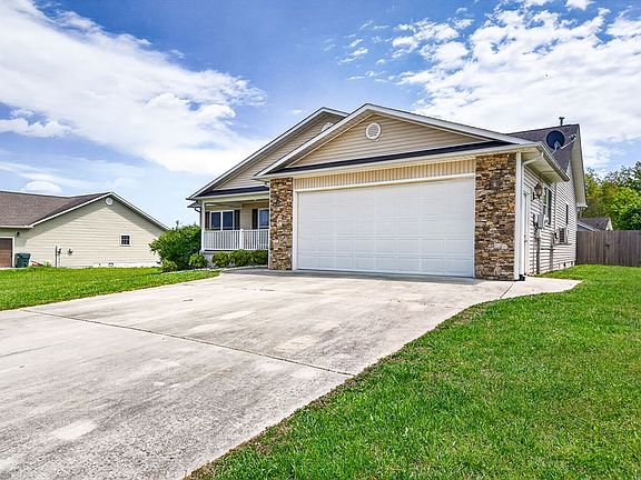 3rd image of 36 Hunter Dr