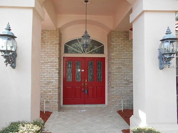 3rd image of 523 Old Oak Cir