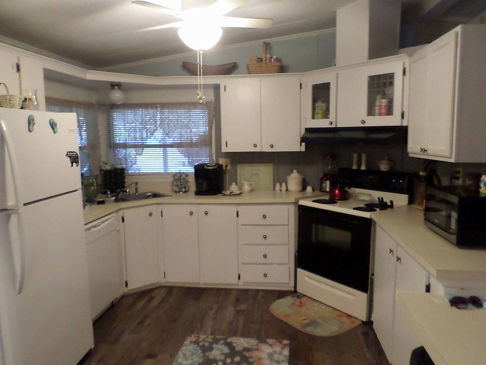 1st image of 222 Holly Dr