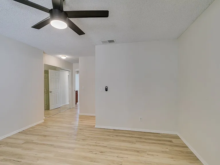 2842 Preciso Ln — Photo 17