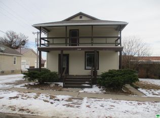 208 N 5th St, Cherokee, IA 51012