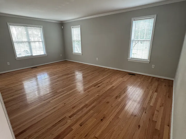 1902 Cornell Ave — Photo 11