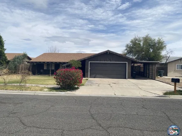 2115 Woodside Dr, El Centro, CA 92243