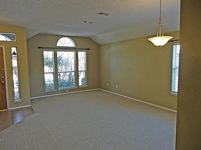 3rd image of 6216 Hillcrest Dr