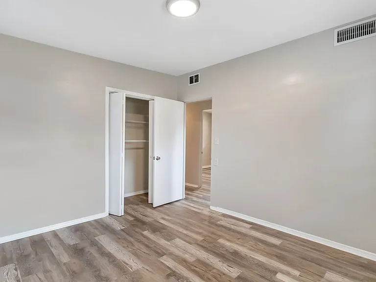 1564 Scott St — Photo 15