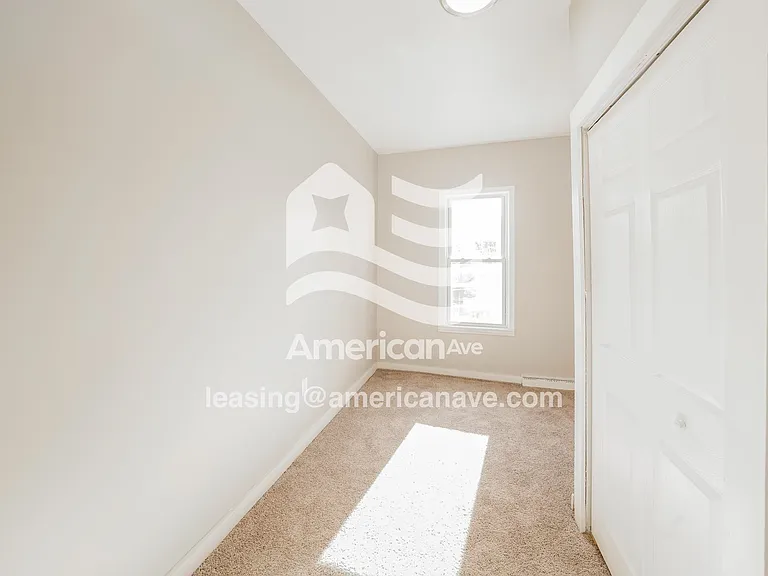 1453388_011_wm_-_bedroom_13349186.jpg