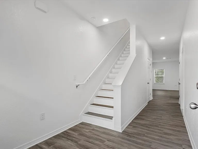 6329 Long St — Photo 3