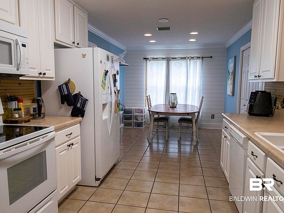 5th image of 5215 Barracuda St
