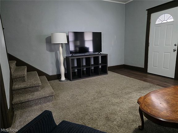 4th image of 825 Beatty Ave