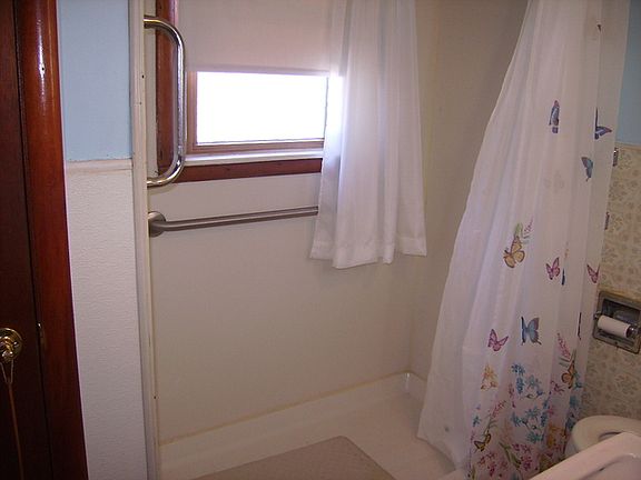 5th image of 1214 W 21st St
