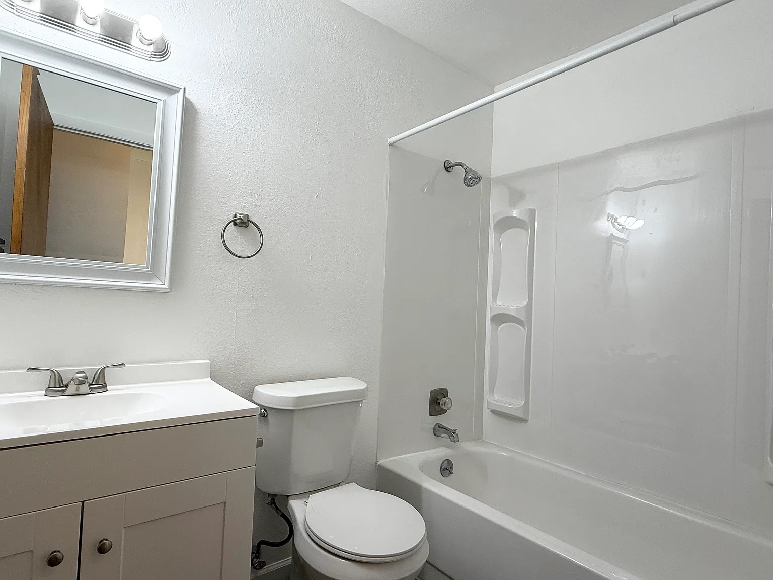 2 bed, 650 sqft, $850 — Photo 3