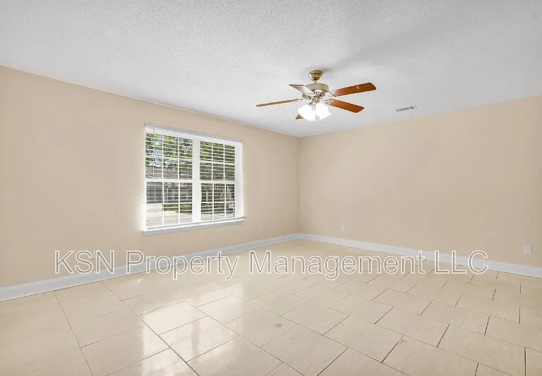 7331 Leghorn St — Photo 8