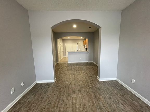 3rd image of 6172 High Tide Blvd