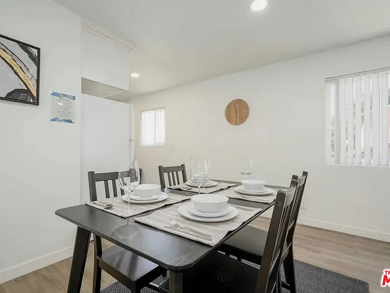 2417 S Budlong Ave #4 — Photo 5