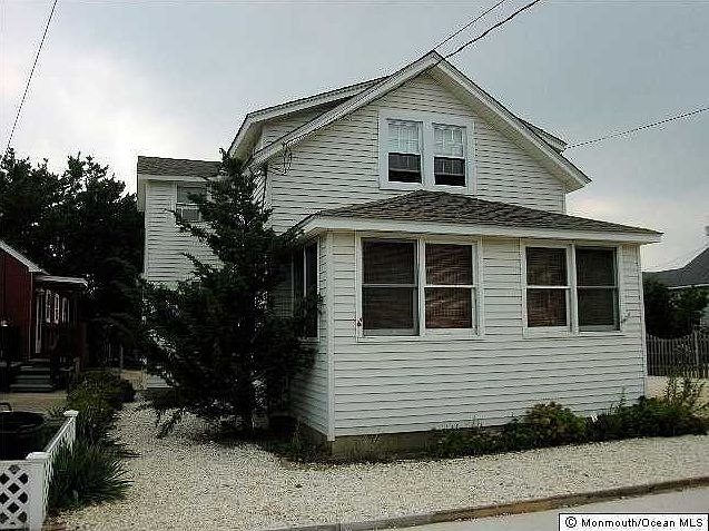 1st image of 124 E 5th Street