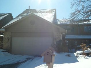 9080 Del Prado Dr, Palos Hills, IL 60465
