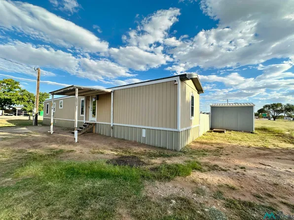 1221 E Dunnam St, Hobbs, NM 88240
