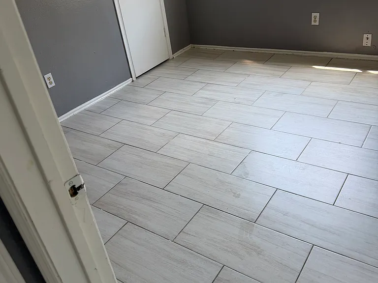 2323 Quail Place Dr — Photo 2