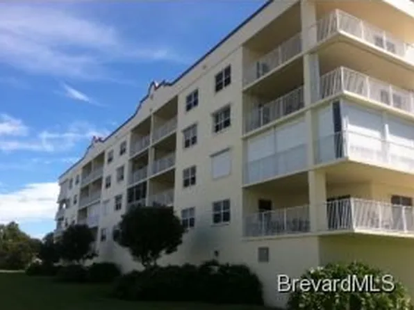8871 Lake Dr APT 204, Cape Canaveral, FL 32920