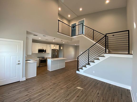 3rd image of 401 Bosque Blvd #104