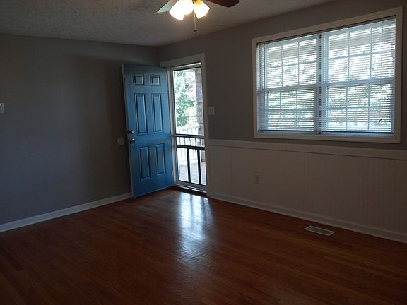 2nd image of 246 Freda Dale Cir
