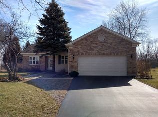 1307 Galway Dr, Cary, IL 60013