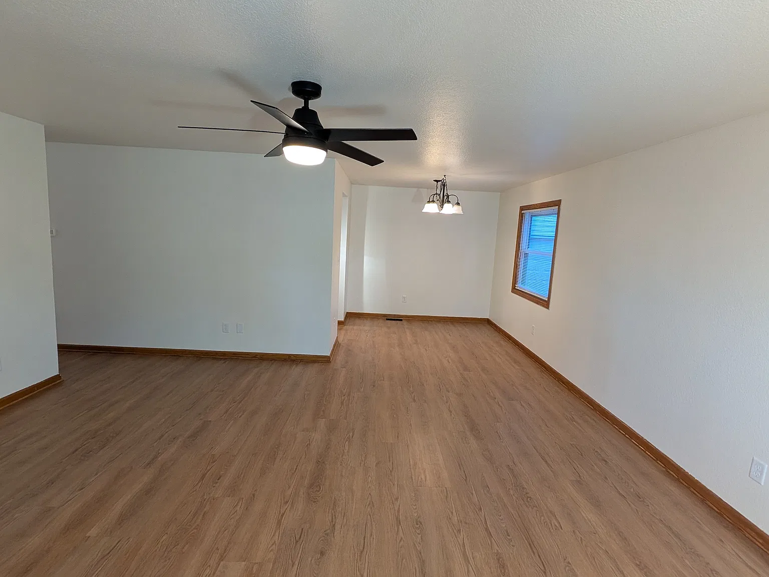 3 bed, 1248 sqft, $2,100 — Photo 2