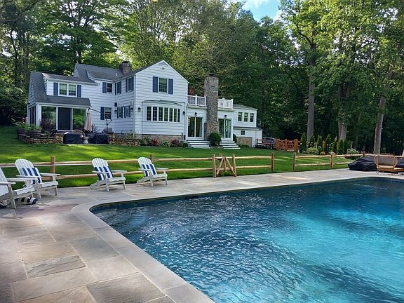 2nd image of 211 Laurel Rd
