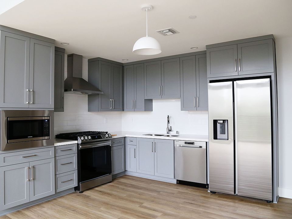 1st image of 101 S Chapel Ave #11265826