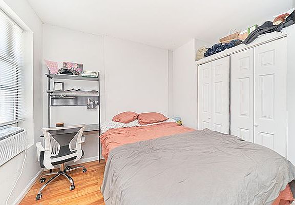 3rd image of 1741 1st Ave #4