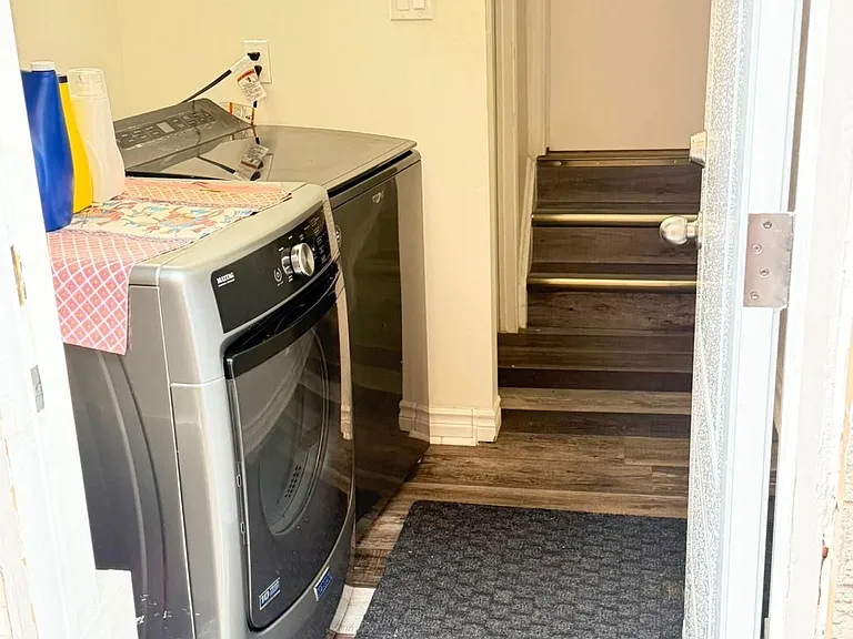 27 Beaverhall Rd #BASEMENT — Photo 8