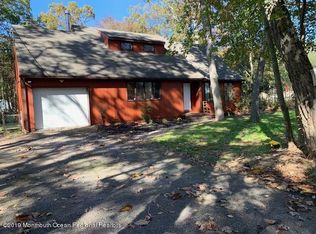 10 Hill Ln, Cream Ridge, NJ 08514