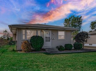 912 N Dwiggins Ave, Griffith, IN 46319