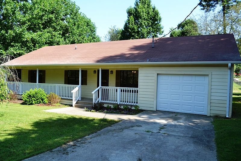 2nd image of 21446 Michelle Dr