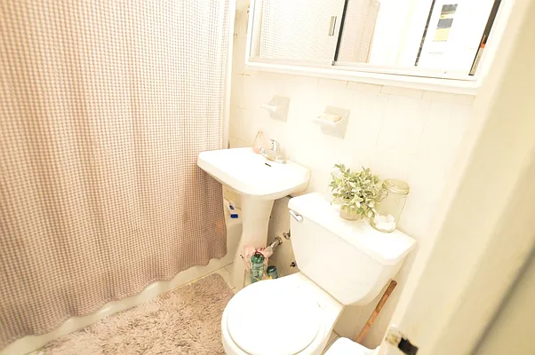 Rented by City Stop Realty | media 28