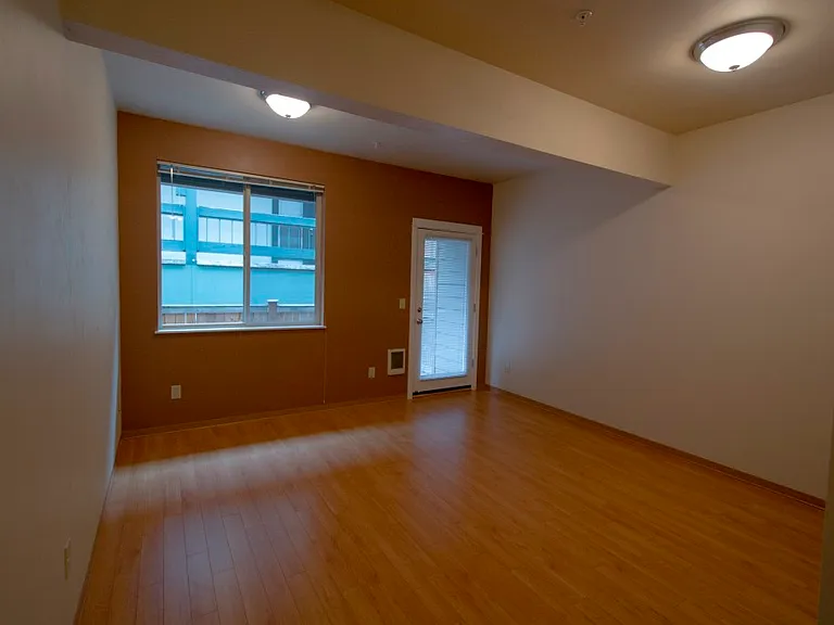 648 E 17th Ave #4 — Photo 2