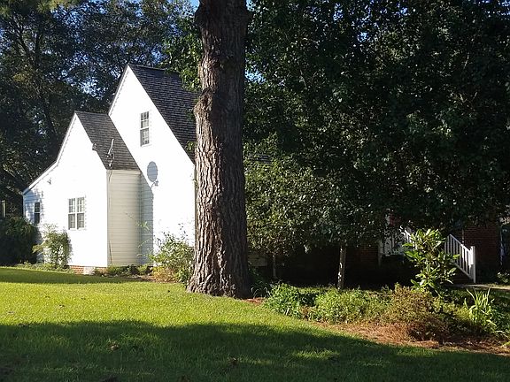 2nd image of 625 Vance St