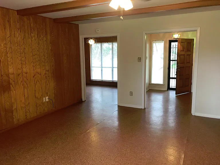 13001 Woodway Dr — Photo 9