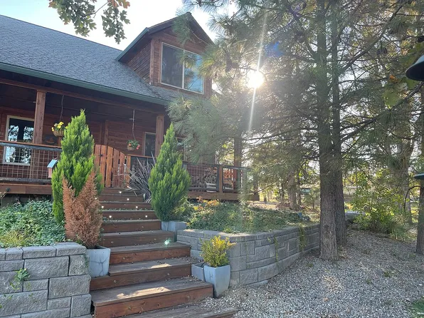 4695 Dodge Rd, White City, OR 97503