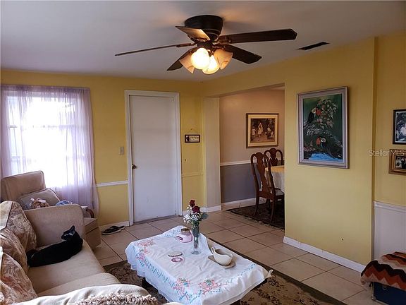 4th image of 4234 Woodsville Dr
